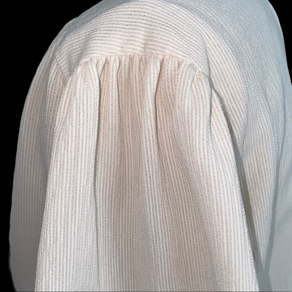 NWT Active USA Lightweight Women’s Cream Button Blouse sz 1XL - Picture 8 of 10